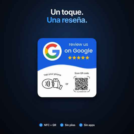 Sticker NFC azul con QR para conseguir reseñas en Google
